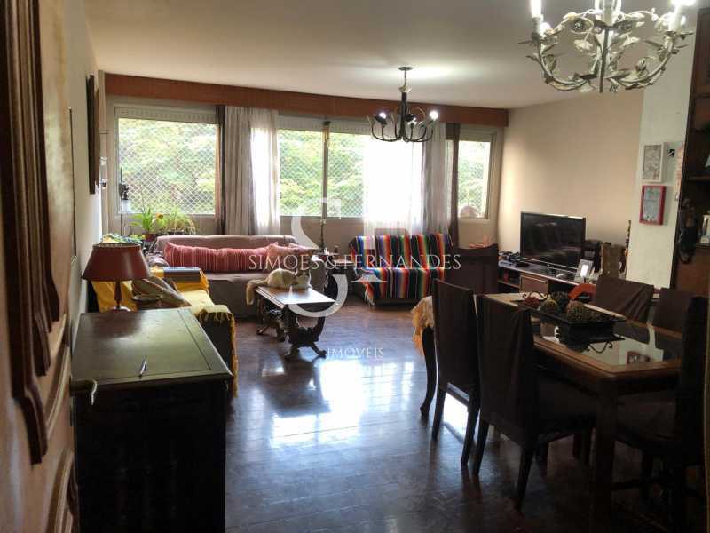 WhatsApp Image 2025-10-10 at 0 - 1