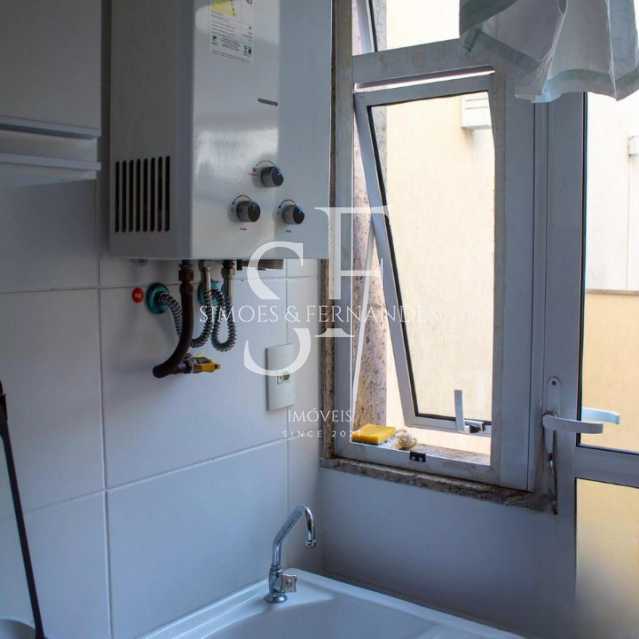 893416228-334.76791715891443IM - 20