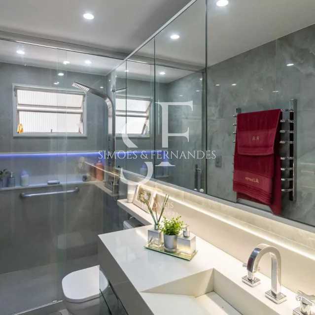 894764273-702.5796627042031DSC - 22