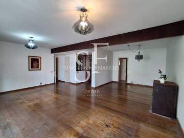 Tijuca - Rua Visconde de Cabo Frio - Apartamento 3 quartos sendo 1 suíte, varanda e 2 vagas na escritura. - BTAP31424