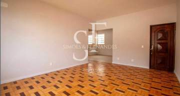 Espetacular - Tijuca - Rua Desembargador Izidro - Apartamento reformado, 3 quartos, 1 suíte, 1 lavabo, 1 vaga. - BTAP31435