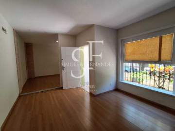 Tijuca - Rua Sabóia Lima - Apartamento tipo casa duplex, 4 quartos sendo 1 suíte, cozinha planejada, 2 banheiros sociais e 2 vagas. - BTAP40257