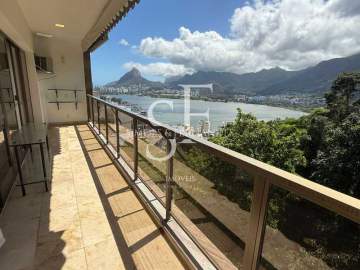 Espetacular - Lagoa - Rua Vitória Régia - Apartamento 4 quartos, 2 suítes, varanda, 1 lavabo, dependência completa, 3 vagas - Vista para o Cristo. - BTAP40261