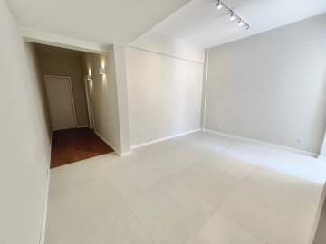 Oportunidade - Flamengo - Rua Correa Dutra - Apartamento totalmente reformado com 2 quartos, a poucos metros da Praia. - BTAP22093