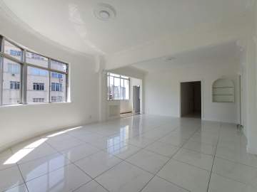 Ótima localização - Tijuca - Rua Mariz e Barros - Apartamento reformado - 4 quartos sendo 1 suíte, dependência. - BTAP40263