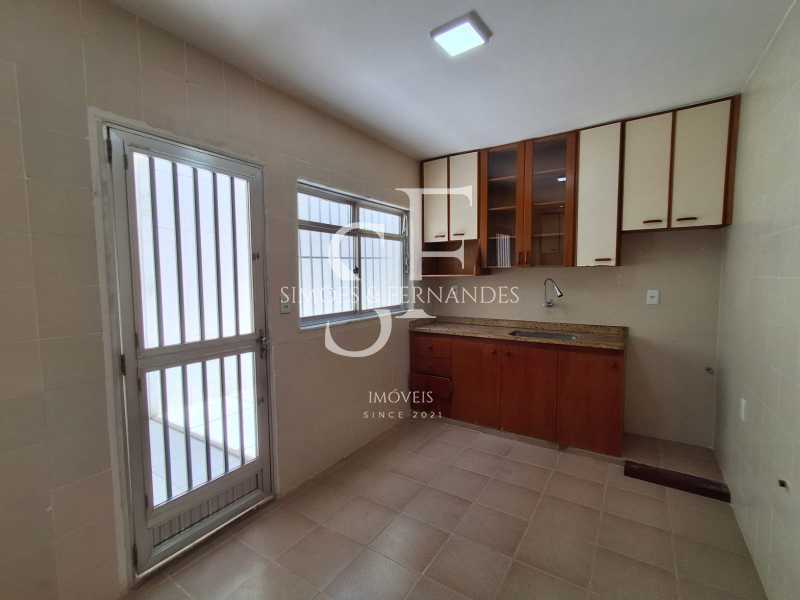 Conheça aa0a3a24-a2cd-49f5-9b51-6d770c do imóvel - Tijuca - Rua Almirante Cochrane - Casa de vila tríplex com dois quartos, um banheiro social e um de serviço, terraço. - BTCV20050 - 6 aa0a3a24-a2cd-49f5-9b51-6d770c - 6