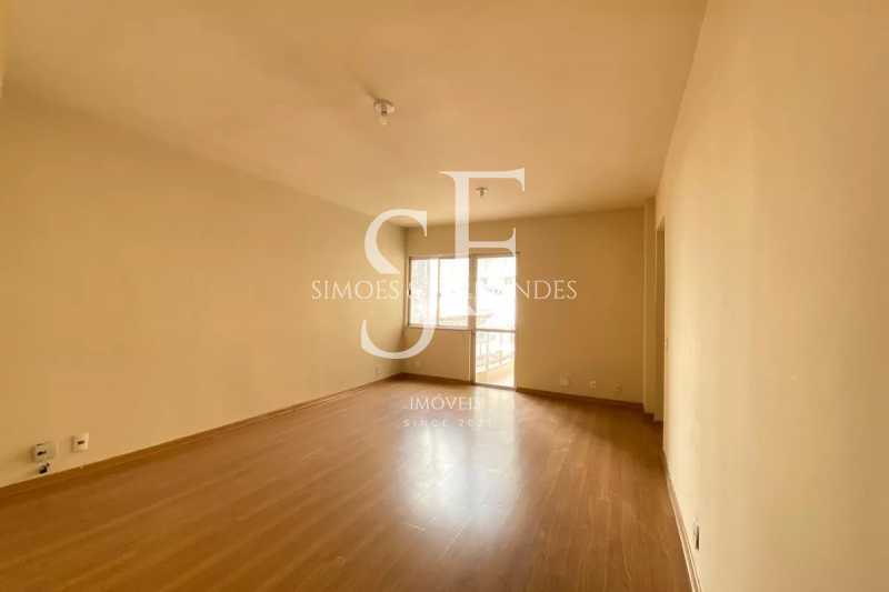 original895053059-411.41461638 - 5