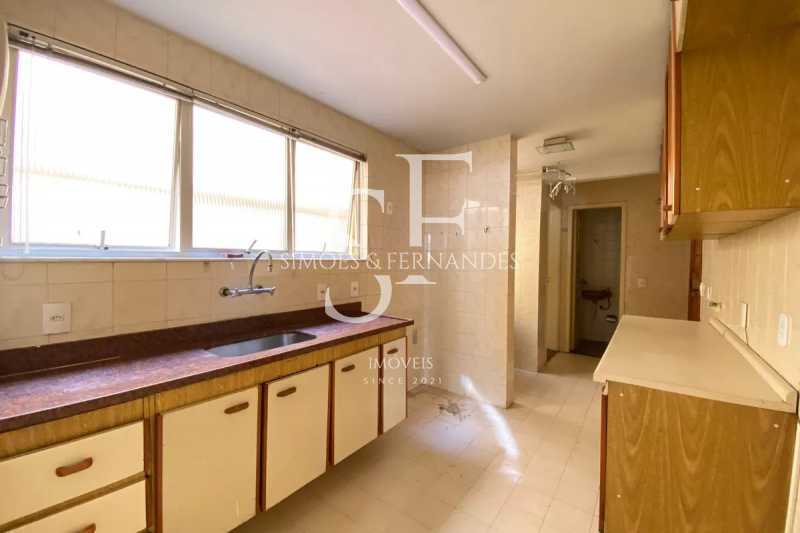 original895053059-579.60114184 - 24