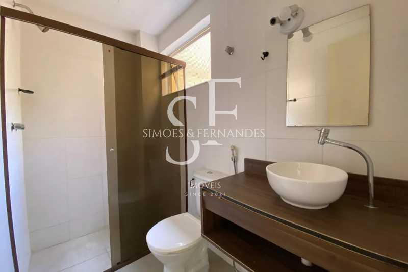 original895053059-882.14851768 - 20