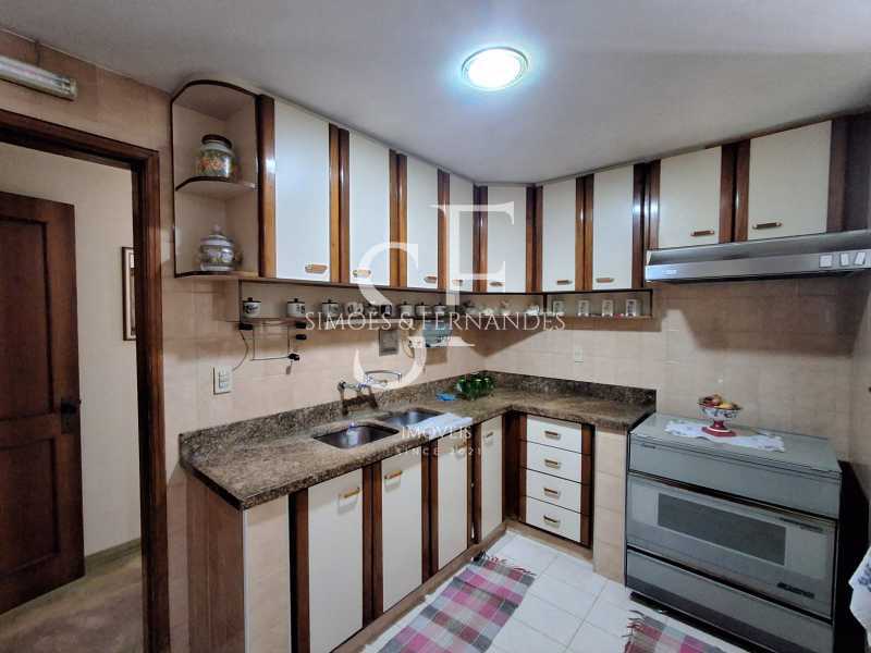 1392fd40-b9e6-49ef-847e-ea8d7e - 27