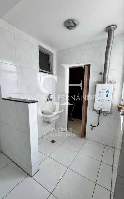 6ad8357a-4dad-4511-8227-bedad0 - 13