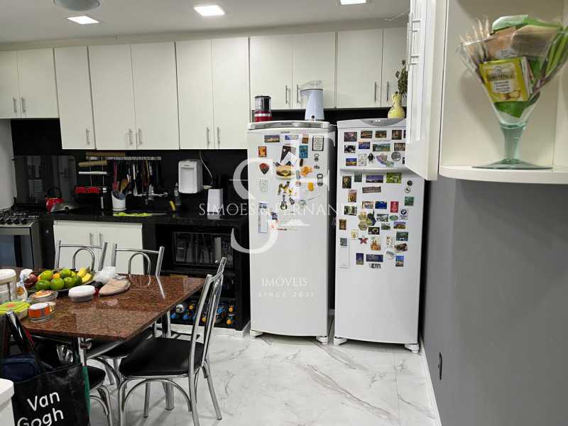 AGU 17 - Copia. - 15