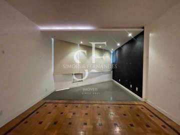 Oportunidade - Tijuca - Rua Conde de Bonfim - Apartamento 3 quartos, totalmente reformado com 1 vaga na escritura. - BTAP31574