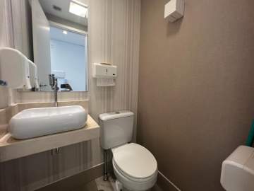 Oportunidade - Tijuca - Rua Haddock Lobo - Sala comercial com banheiro privativo - BTLJ00079