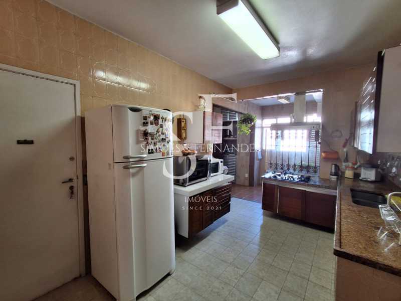 208ba5fa-bd6e-4844-8eca-bf69cf - 27