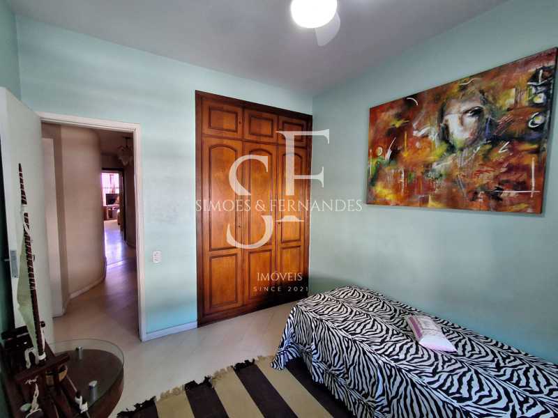 e40d7219-7dd3-4915-8990-7b8ec0 - 18