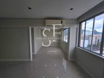 Oportunidade - Tijuca - Rua Homem de Melo. Apartamento semi-luxo, com 1 sala ampla e arejada. Possui 3 quartos, sendo 1 suíte e com 1 vaga de garagem. - BTAP22230