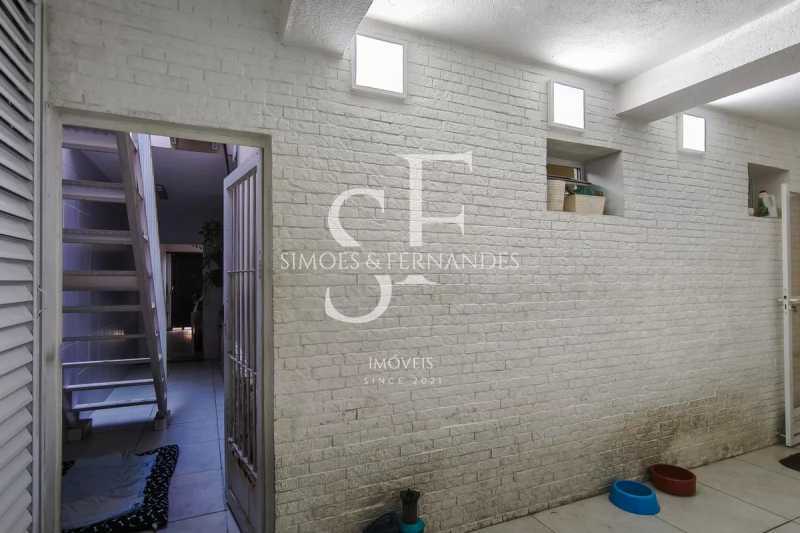 AndaraiRuaNisiaFlorestaCasaTri - 13