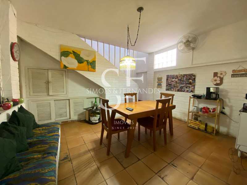 Conheça AndaraiRuaNisiaFlorestaCasaDup do imóvel - Andaraí - Rua Nísia Floresta - Casa Tríplex, 5 quartos ( 2 suítes ), varanda, 1 lavabo, quintal, terraço, sauna, 3 vagas. - BTCA50044 - 8 AndaraiRuaNisiaFlorestaCasaDup - 8