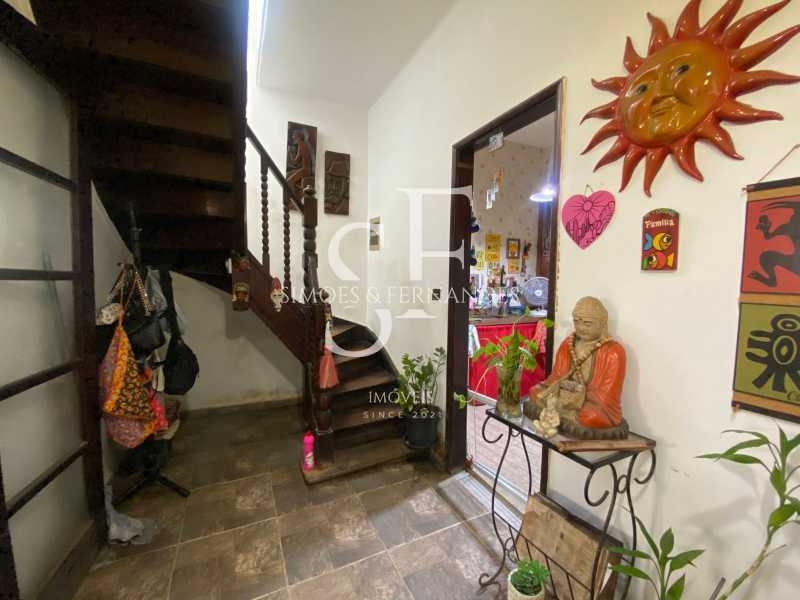 Conheça AndaraiRuaNisiaFlorestaCasaDup do imóvel - Andaraí - Rua Nísia Floresta - Casa Tríplex, 5 quartos ( 2 suítes ), varanda, 1 lavabo, quintal, terraço, sauna, 3 vagas. - BTCA50044 - 15 AndaraiRuaNisiaFlorestaCasaDup - 15