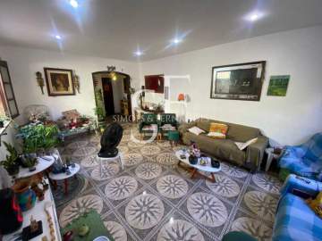 Oportunidade - Andaraí - Rua Nísia Floresta - Casa Tríplex, 5 quartos ( 2 suítes ), varanda, 1 lavabo, quintal, terraço, sauna, 3 vagas. - BTCA50044