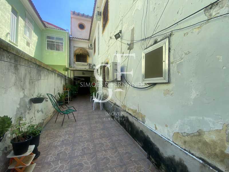 Conheça AndaraiRuaNisiaFlorestaCasaDup do imóvel - Andaraí - Rua Nísia Floresta - Casa Tríplex, 5 quartos ( 2 suítes ), varanda, 1 lavabo, quintal, terraço, sauna, 3 vagas. - BTCA50044 - 30 AndaraiRuaNisiaFlorestaCasaDup - 30