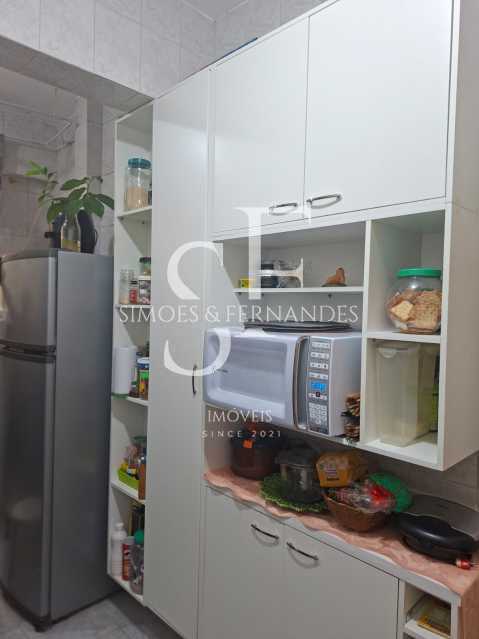 adf1e427-1dd0-4030-9fed-1a3d61 - 12