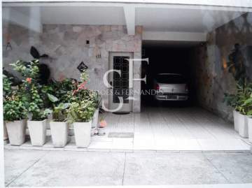 Oportunidade - Vila Isabel - Rua Teodoro da Silva. Vendo excelente casa de vila tríplex com 3 quartos e vaga. - BTCV30055