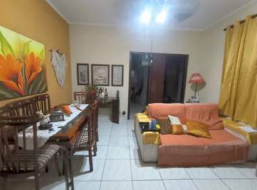 Oportunidade - São Cristóvão - Rua Senador Alencar - Apartamento tipo casa, com varandão, 2 quartos, 2 banheiros, quintal e direito a laje. - BTAP22287