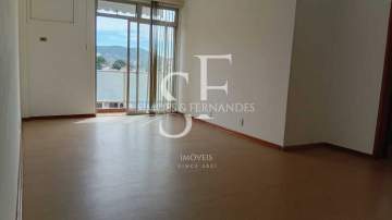 Oportunidade - Tijuca - Rua Garibaldi- Apartamento, varanda, 2 quartos, suíte, dependência completa. 1 vaga. - BTAP22301