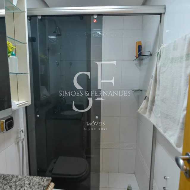 original895442080-464.99554675 - 15