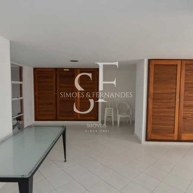 original895442080-816.32240698 - 28