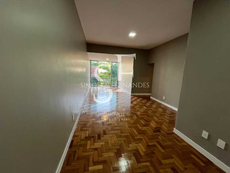 Conheça sala 3. do imóvel - Praça da Bandeira - Rua Felisberto de Menezes - Apartamento totalmente reformado, 2 quartos com dependência completa. - BTAP22339 - 4 sala 3. - 4