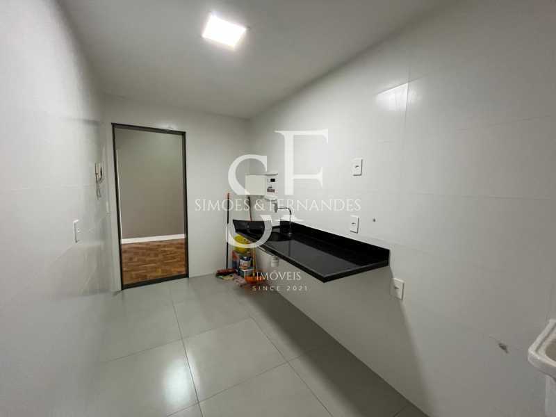 Conheça cozinha 1. do imóvel - Praça da Bandeira - Rua Felisberto de Menezes - Apartamento totalmente reformado, 2 quartos com dependência completa. - BTAP22339 - 19 cozinha 1. - 19