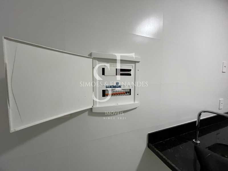 Conheça quadro de luz. do imóvel - Praça da Bandeira - Rua Felisberto de Menezes - Apartamento totalmente reformado, 2 quartos com dependência completa. - BTAP22339 - 23 quadro de luz. - 23