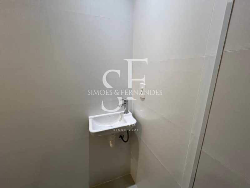 Conheça banheiro serv 3. do imóvel - Praça da Bandeira - Rua Felisberto de Menezes - Apartamento totalmente reformado, 2 quartos com dependência completa. - BTAP22339 - 15 banheiro serv 3. - 15