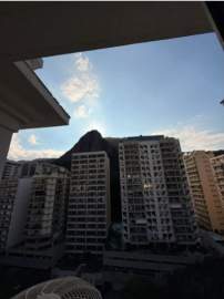 Oportunidade - Humaitá - Rua Humaitá - Apartamento de 2 quartos, andar alto, janelas antirruído, próximo a Lagoa Rodrigo de Freitas, vista para o Cristo Redentor. - BTAP22347 Oportunidade - Humaitá - Rua Humaitá - Apartamento de 2 quartos, andar alto, janelas antirruído, próximo a Lagoa Rodrigo de Freitas, vista para o Cristo Redentor. - BTAP22347