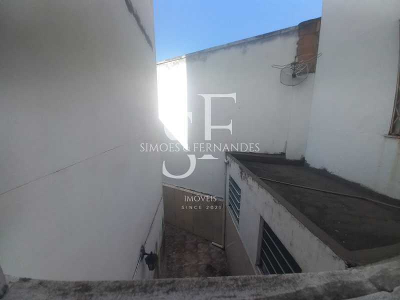 Conheça 17. do imóvel - Grajaú - Praça Edmundo Rego - Apartamento de 2 quartos com armários (sendo um com ar-condicionado), com comércio e transporte na porta. - BTAP22393 - 17 17. - 17