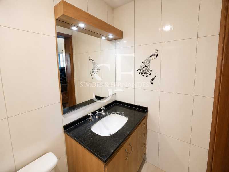 Conheça 72. do imóvel - Praça da Bandeira - Rua Paraíba. Apartamento 2 quartos sendo 1 suíte, sala ampla e 1 vaga na escritura. - BTAP22452 - 12 72. - 12