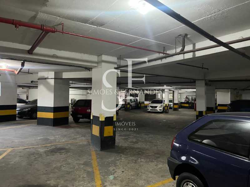 Conheça 96. do imóvel - Praça da Bandeira - Rua Paraíba. Apartamento 2 quartos sendo 1 suíte, sala ampla e 1 vaga na escritura. - BTAP22452 - 17 96. - 17