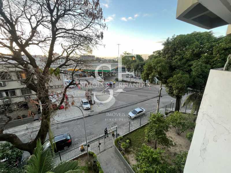 Conheça 99. do imóvel - Praça da Bandeira - Rua Paraíba. Apartamento 2 quartos sendo 1 suíte, sala ampla e 1 vaga na escritura. - BTAP22452 - 19 99. - 19