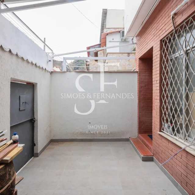 Conheça 25 do imóvel - Tijuca- Travessa Frei Rogério- Casa duplex, 3 quartos, suíte, dependência, piscina e churrasqueira. 2 vagas. - BTCN40027 - 25 25 - 25