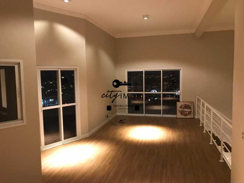 Conheça Sala no superior do imóvel - Apartamento com Área Privativa 3 quartos à venda Centro, Itatiba - R$ 1.350.000 - CYAA30002 - 17 Sala no superior - 17