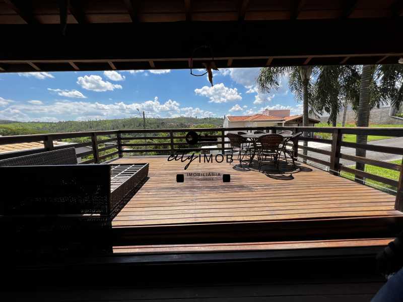 Deck com vista panorâmica - 1