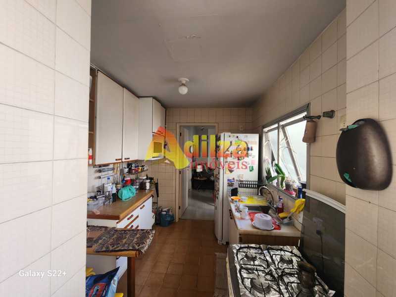 2769_G1715689246 - 9