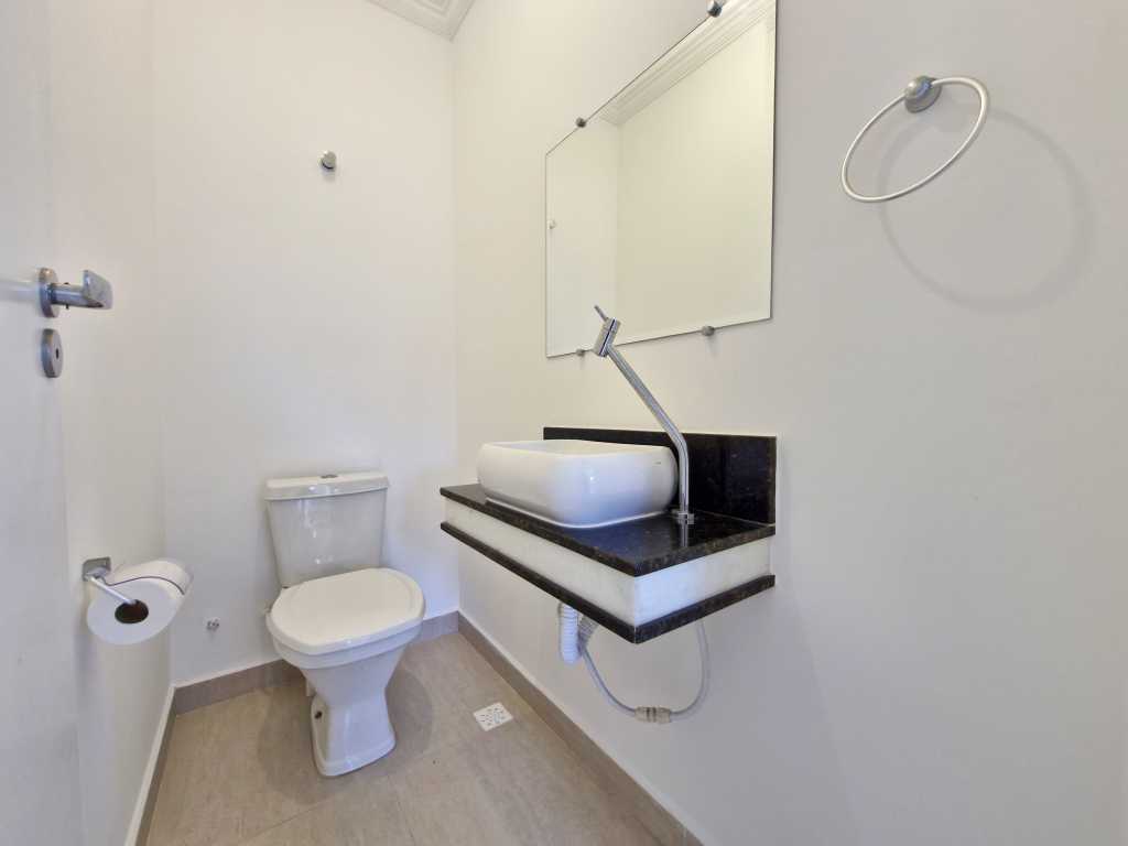 Apartamento de Alto Padrão no - 11