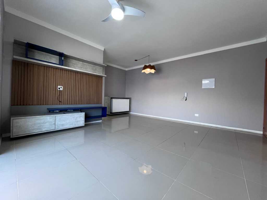 6531127d-e915-47a5-9982-2ac8d4 - 1