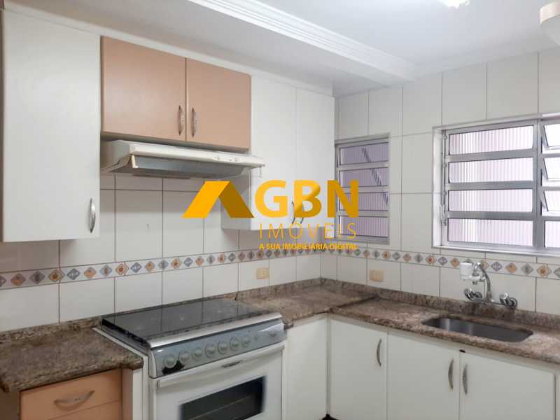 0afd8493-701b-4ba7-bcad-bd5927 - 25