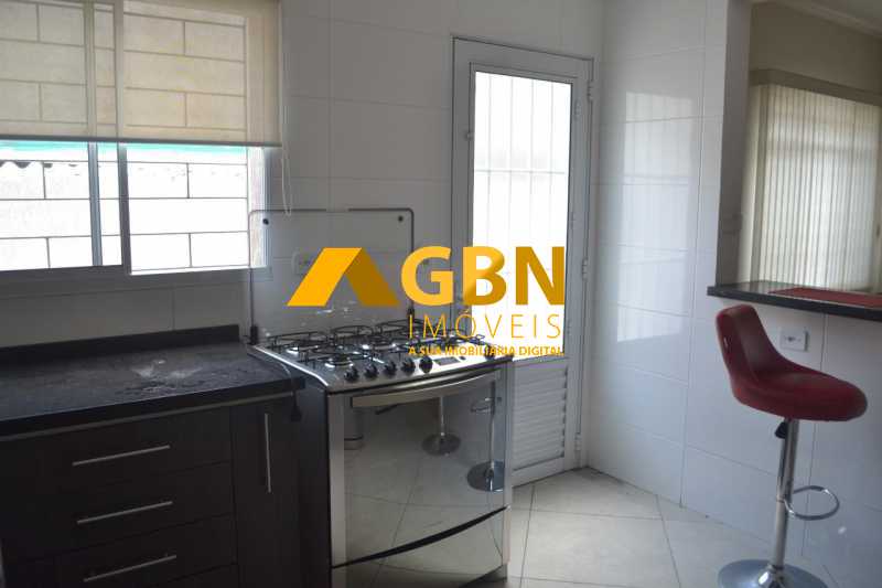 4cb922d1-e6d7-4a2f-931b-68de5f - 2