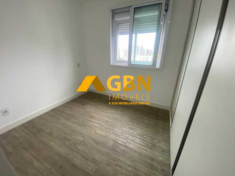 798db4d7-db33-4b4b-a63e-84ffa0 - 19